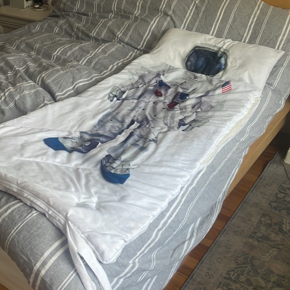 Sleeping bag - Picture 3 of 8